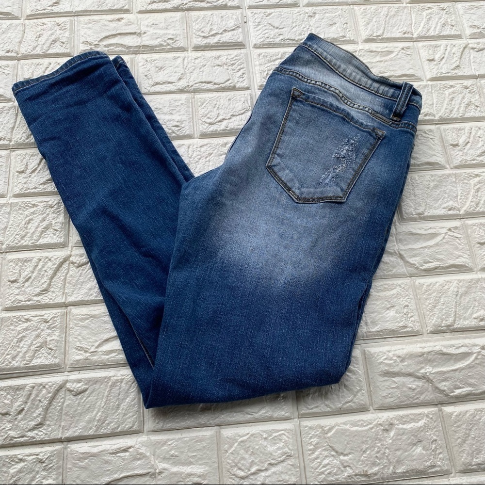 Kancan Highly Distressed Raw Hem Jeans size 31